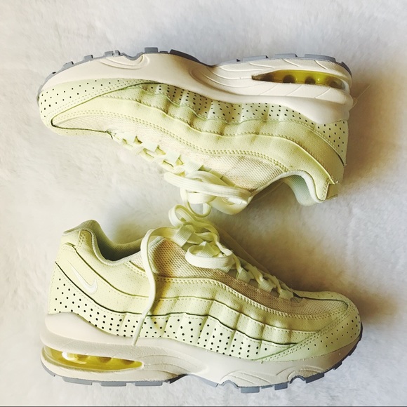 SOLD 🆕 | ✔️  Nike Air Max 95 SE - Picture 3 of 16